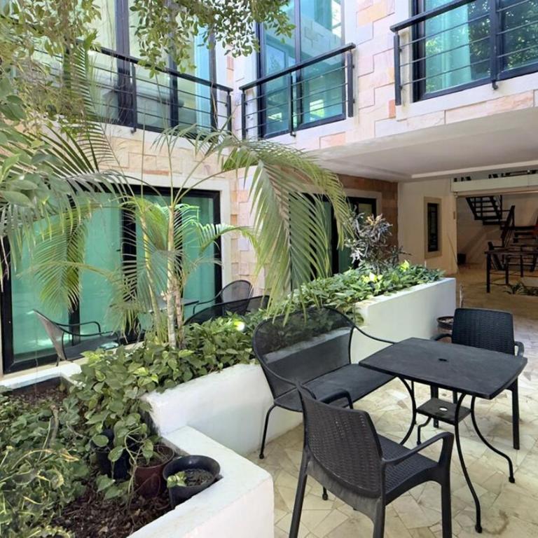 Big & Luxury 2 Bedroom Condo on 5th Ave, King Bed, 2 Baths, Steps from the beach - Two-Bedroom Apartment with Private Pool - 28