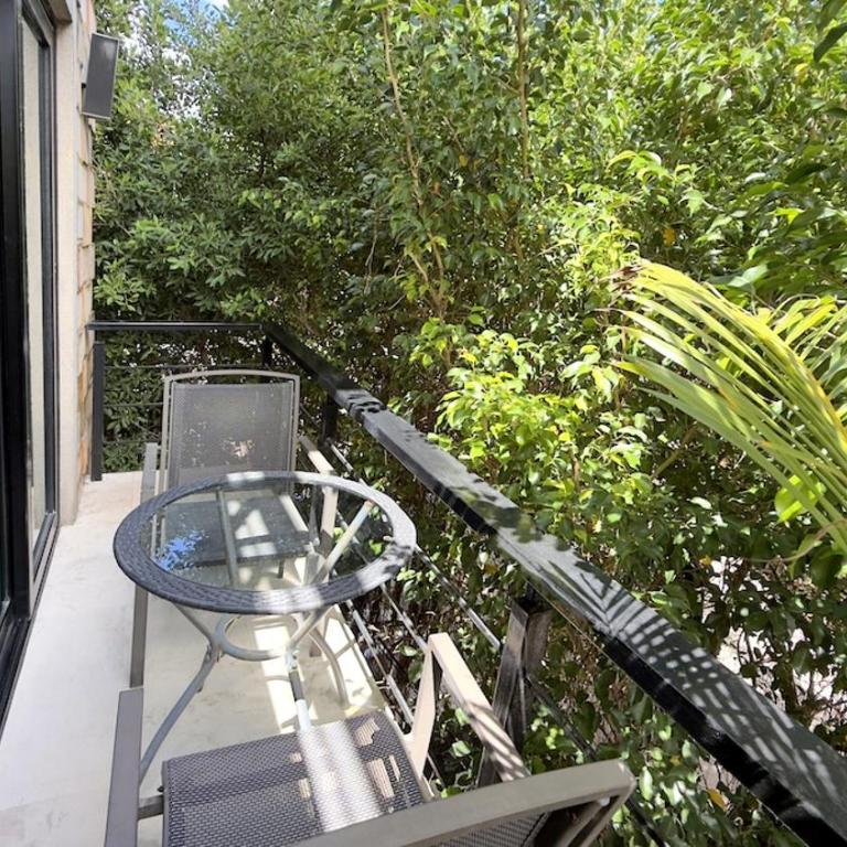Big & Luxury 2 Bedroom Condo on 5th Ave, King Bed, 2 Baths, Steps from the beach - Two-Bedroom Apartment with Private Pool - 21