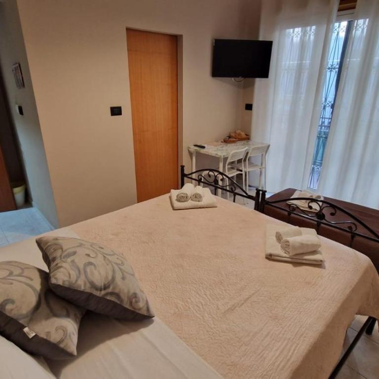 Il Greco - Three-Bedroom Standard Apartment - 11