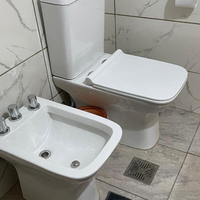 Apartment with garage, for 4 people, 3 blocks from the Hospital - Two-Bedroom Apartment - 6