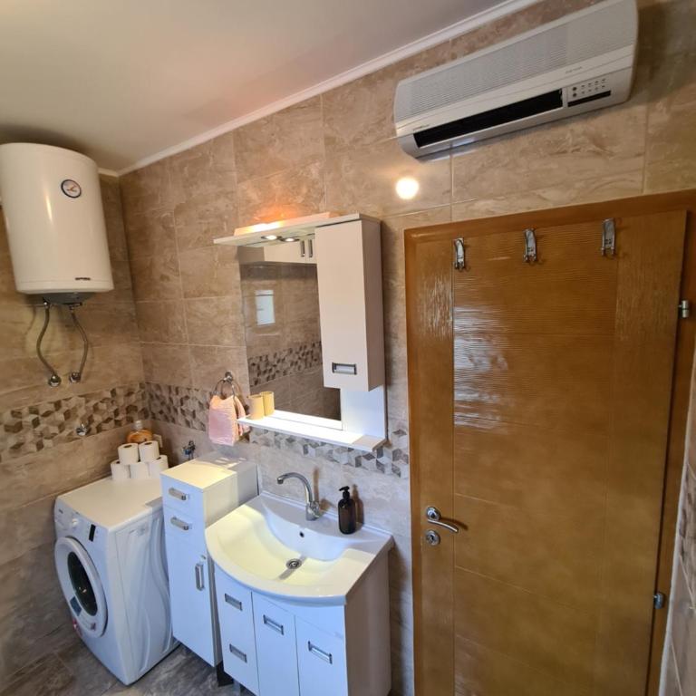 Trebisnjica - Apartman s 1 Spavaćom Sobom i Pogledom na Reku - 2