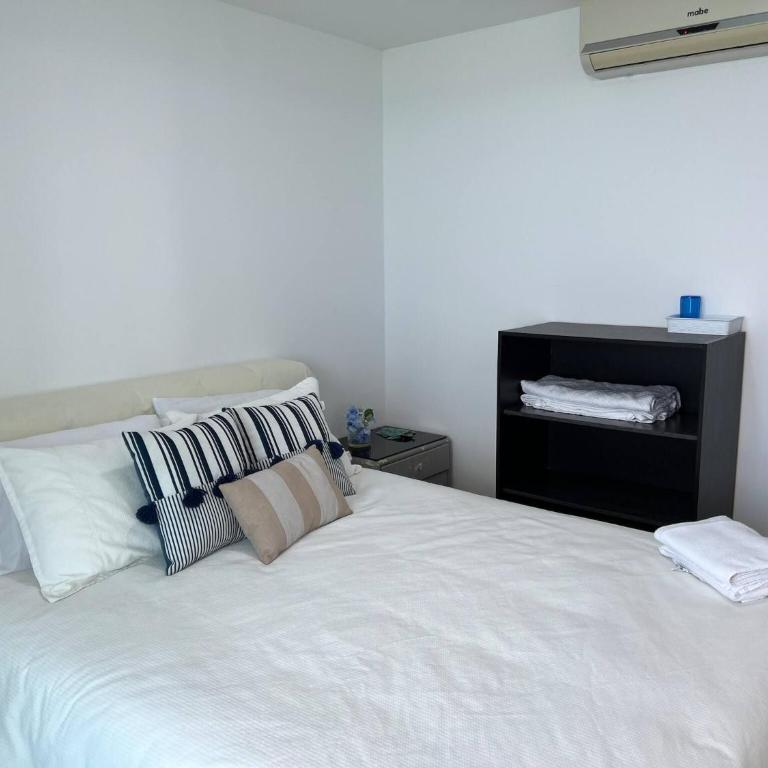Beach front Ocean view, pool Family Apt Salinas - Apartment - 22