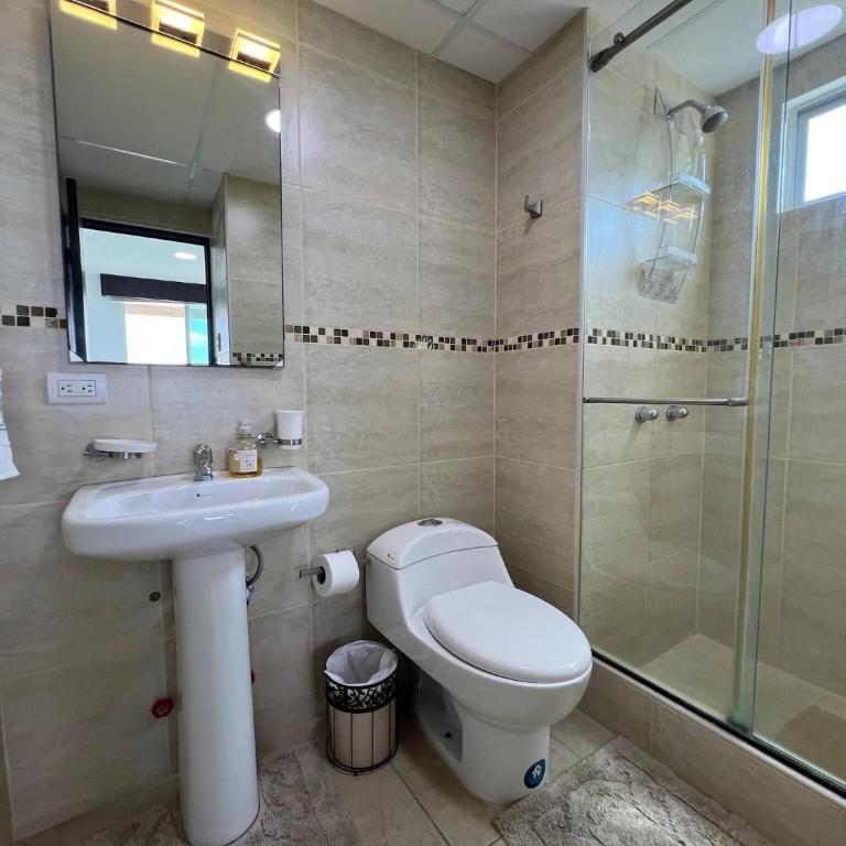 Beach front Ocean view, pool Family Apt Salinas - Apartment - 30