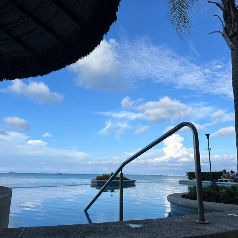 Beach front Ocean view, pool Family Apt Salinas - Apartment - 53