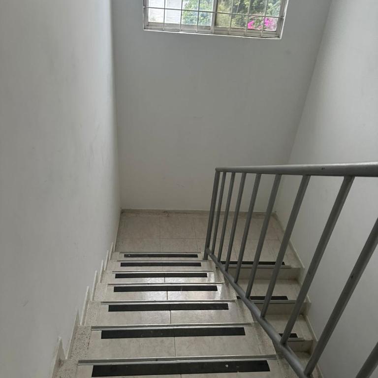 Apartamento con cinco habitaciones y parqueadero - Apartamento - 21