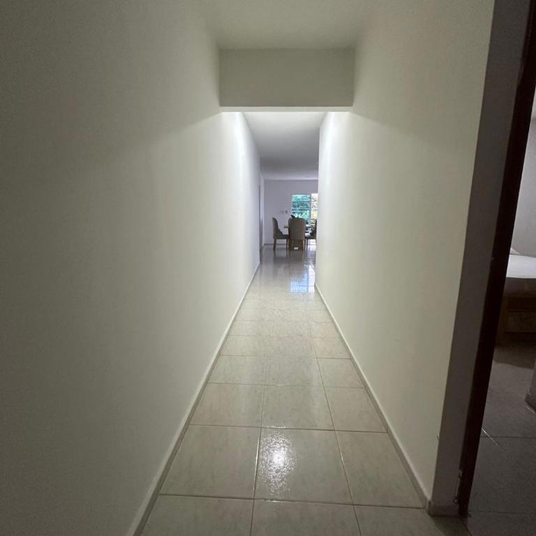 Apartamento con cinco habitaciones y parqueadero - Apartamento - 13