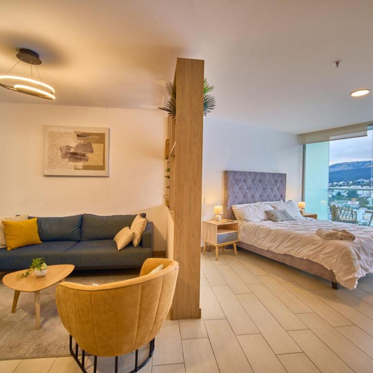 Sky Suite-Balcony - One-Bedroom Apartment - 10