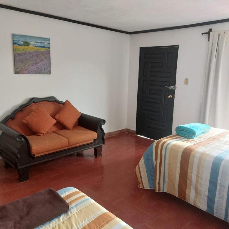 Casa Grande, Casita, Gran Jardín, Juegos para 19 personas en el Pueblo - Casa de 8 dormitorios - 34