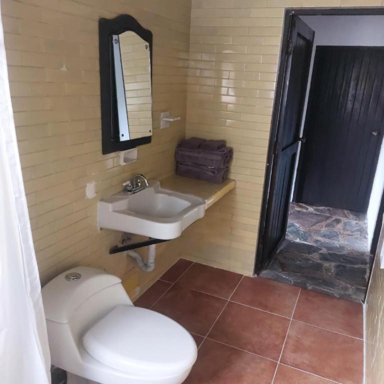 Casa Grande, Casita, Gran Jardín, Juegos para 19 personas en el Pueblo - Casa de 8 dormitorios - 28