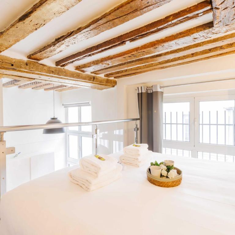 Quiet apartment 1BR 4P - Quartier du Mail - One-Bedroom Apartment - 10