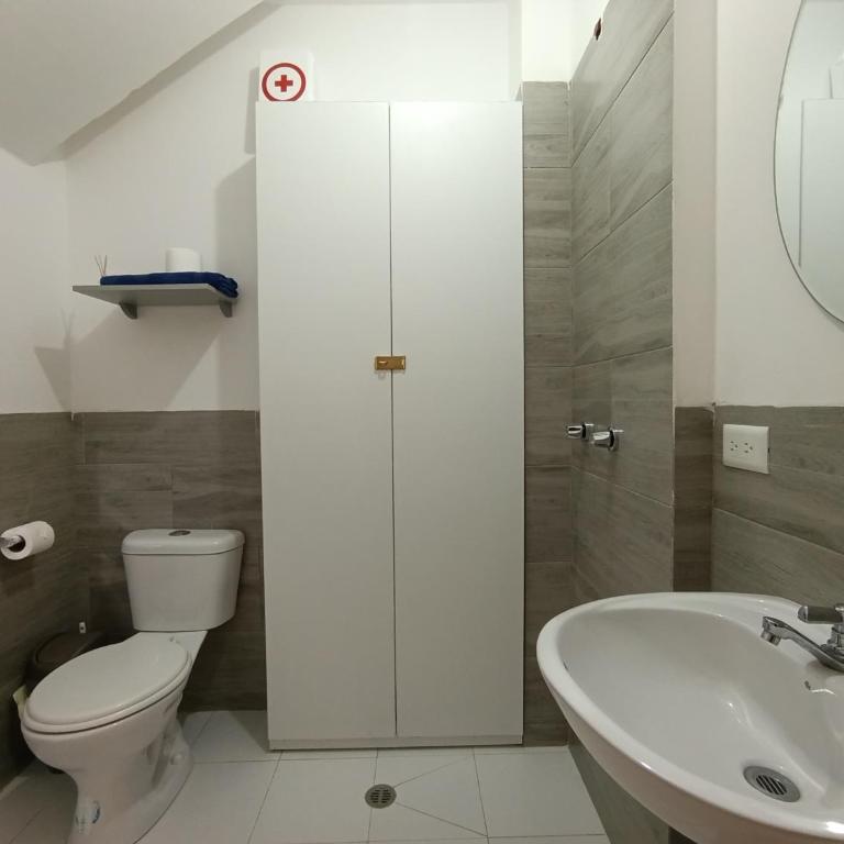 Casa moderna en Urb privada Seguridad 24h manta jaramijo - Three-Bedroom Vacation Home - 33
