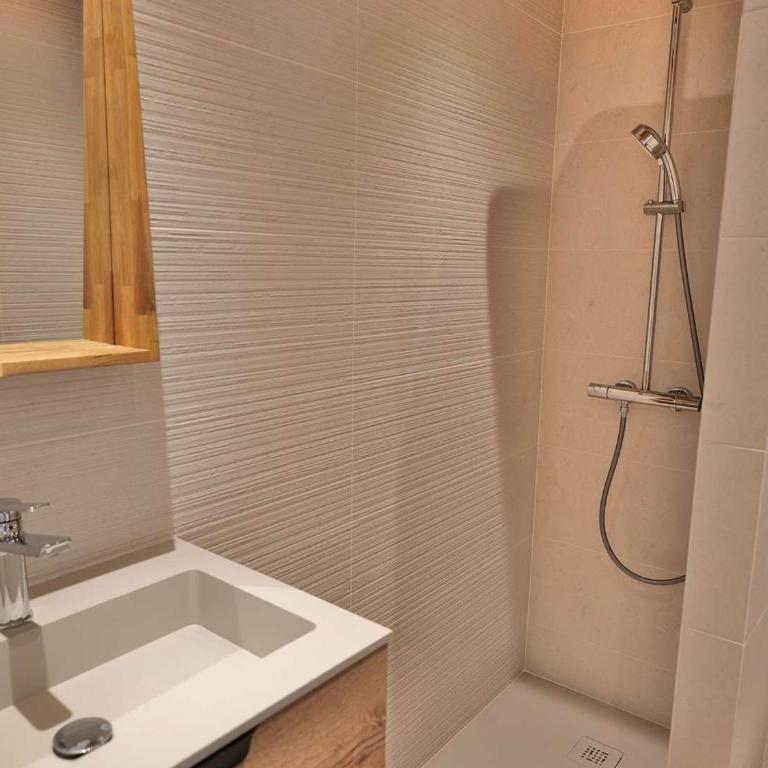 Studio rénové central - 4 pers avec terrasse - Le Grand-Bornand - FR-1-458-259 - Estudio - 23