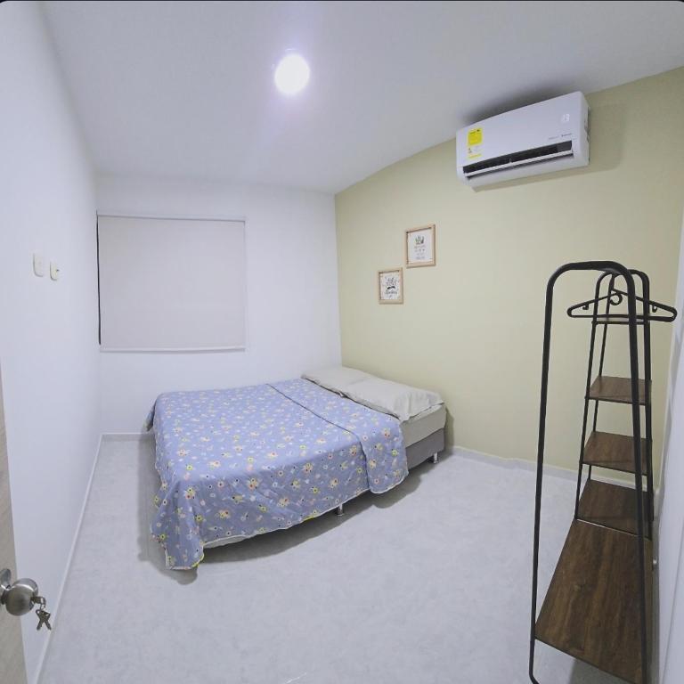 Hermoso apartamento cerca a las playas de Marbella - Three-Bedroom Apartment - 12