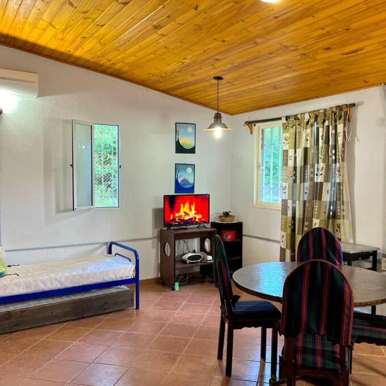 Nature's Peace: Cozy Cabin for 4 Near River - Standard Villa - 10