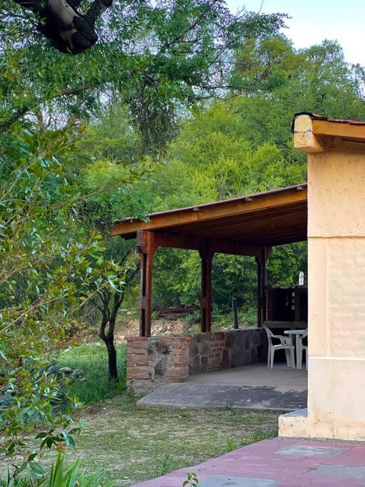 Nature's Peace: Cozy Cabin for 4 Near River - Standard Villa - 23