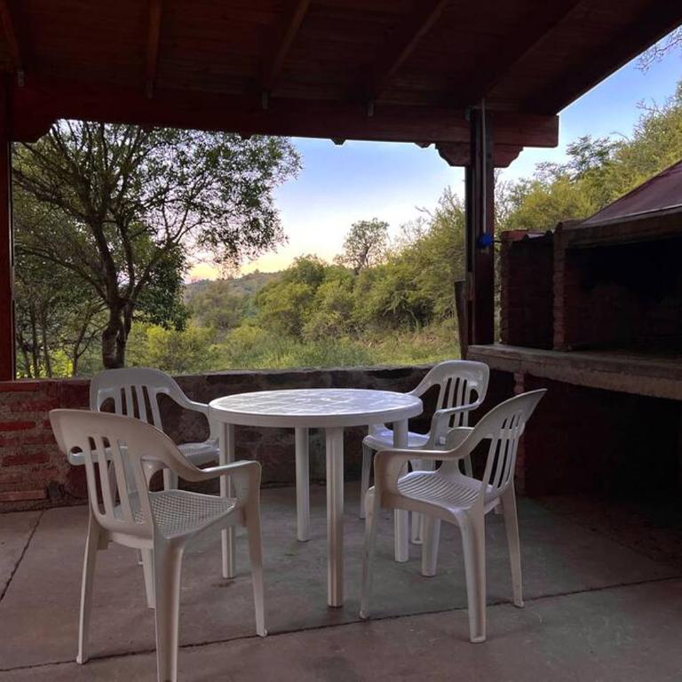 Nature's Peace: Cozy Cabin for 4 Near River - Standard Villa - 36
