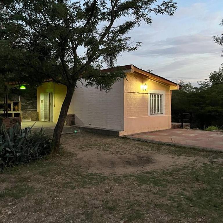 Nature's Peace: Cozy Cabin for 4 Near River - Standard Villa - 66