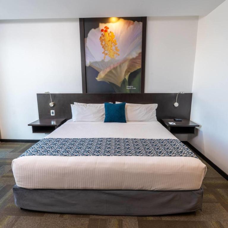 Wyndham Quito Airport - Habitación Deluxe con cama extragrande - No fumadores - 2