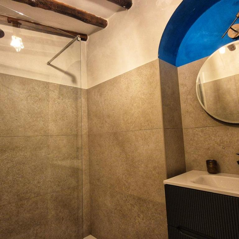 OlimpiApartment - One-Bedroom Apartment - 25