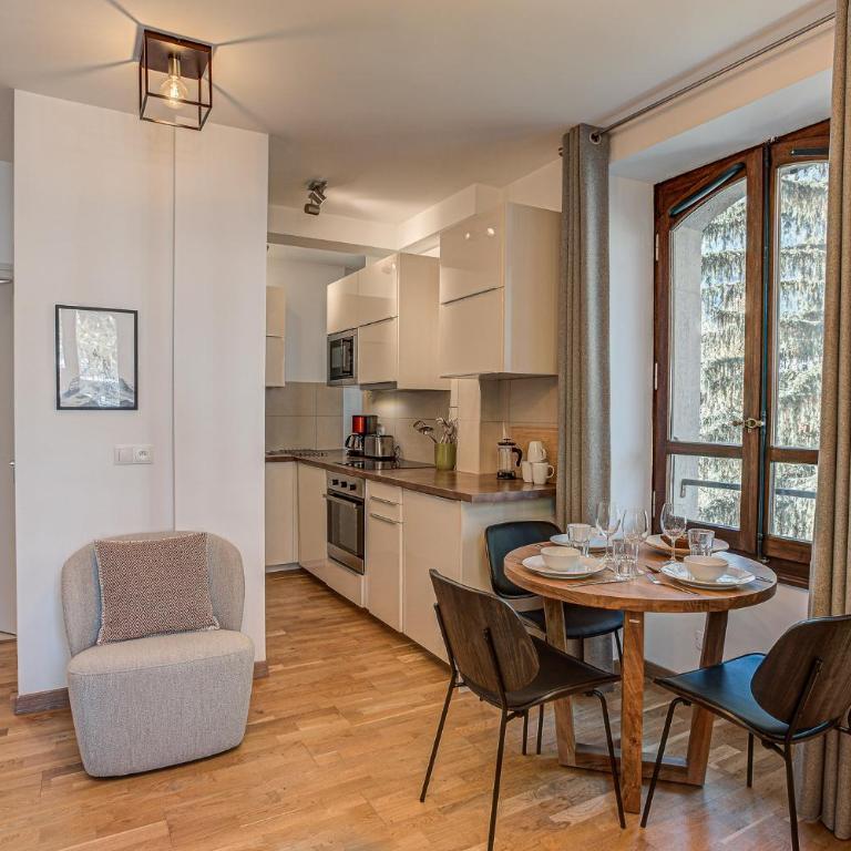 Apartment La Roseraie, Alpes Agency, Central Chamonix, Sleeps 2-3 - Apartment mit 1 Schlafzimmer - 2