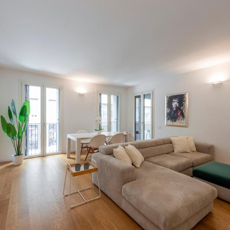 B Home - Elegant Apt with Terrace & Gym - Appartamento con 2 Camere da Letto - 1