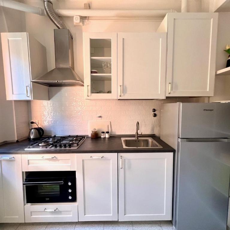 Central Bologna Bright Cozy Apartment - Appartamento con 1 Camera da Letto - 4