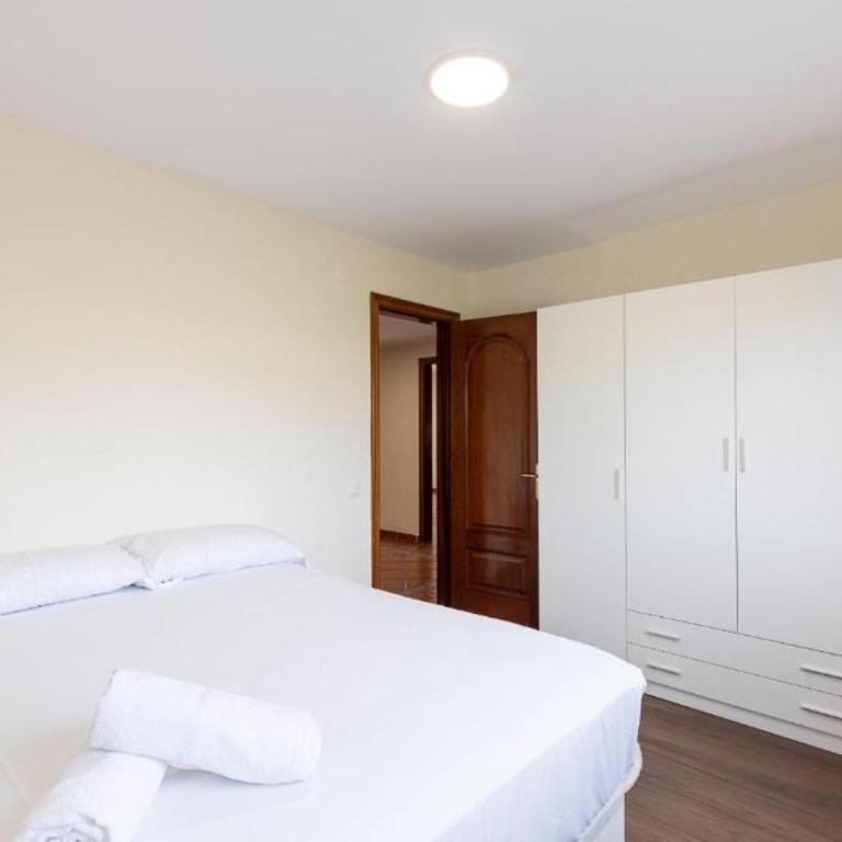 Golden Villa - Vacation Home - 19