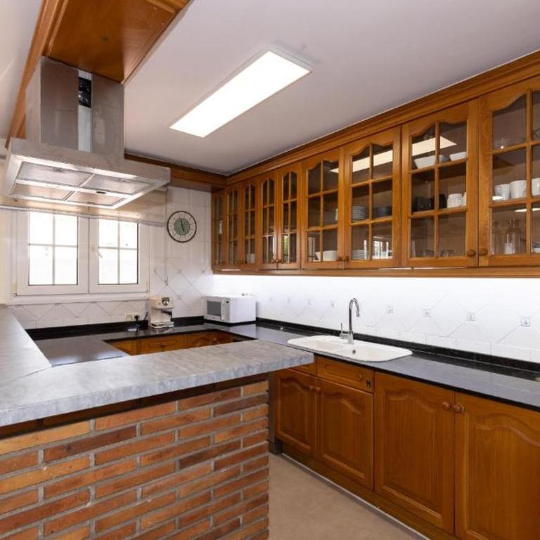Golden Villa - Vacation Home - 22