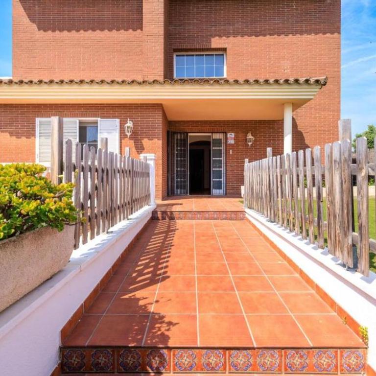 Golden Villa - Vacation Home - 44