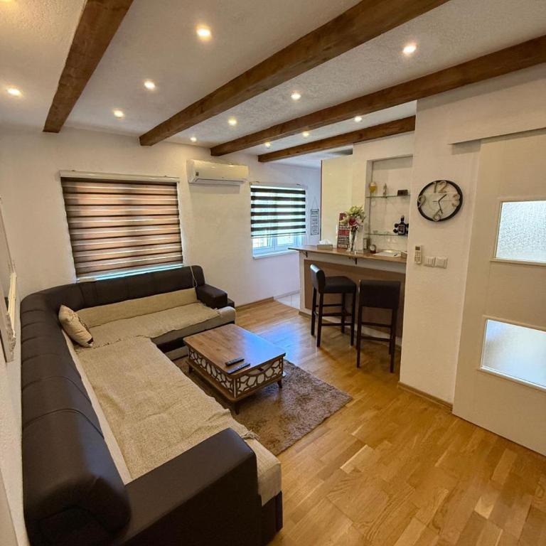 Stan u Centru - One-Bedroom Apartment - 2