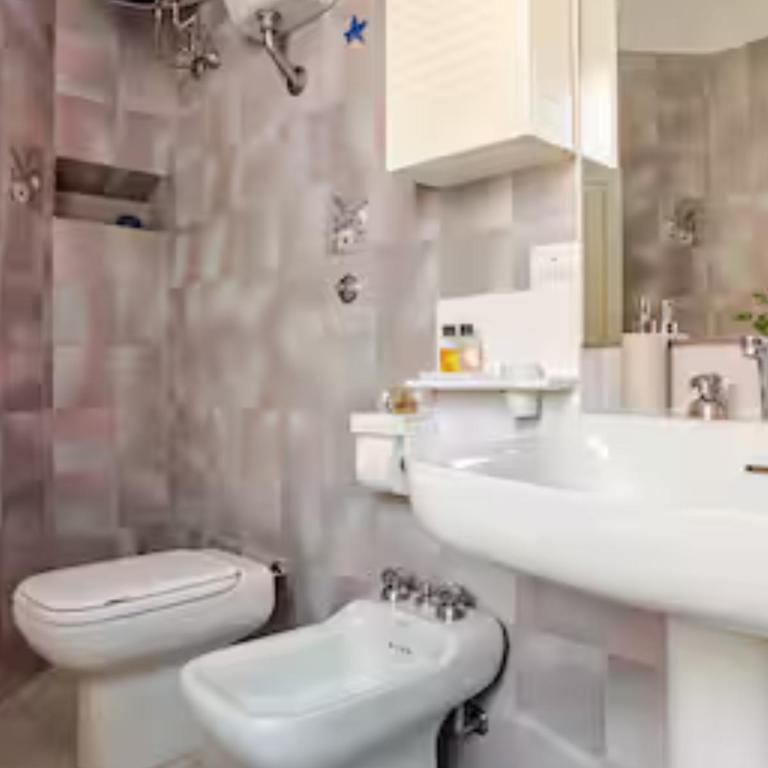 2 Bedroom Apartment for 4 Quiet Tram 8 to Trastevere Vatican - Appartamento con 2 Camere da Letto - 13