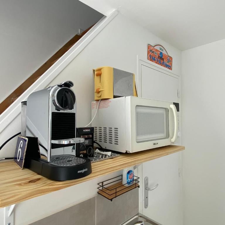 Duplex quartier calme et parking gratuit - Maison 1 Chambre - 4