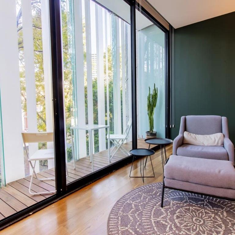 Capitalia Elegant Loft with Urban Energy - Apartment - 2
