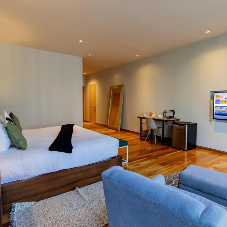 Capitalia Elegant Loft with Urban Energy - Apartment - 7
