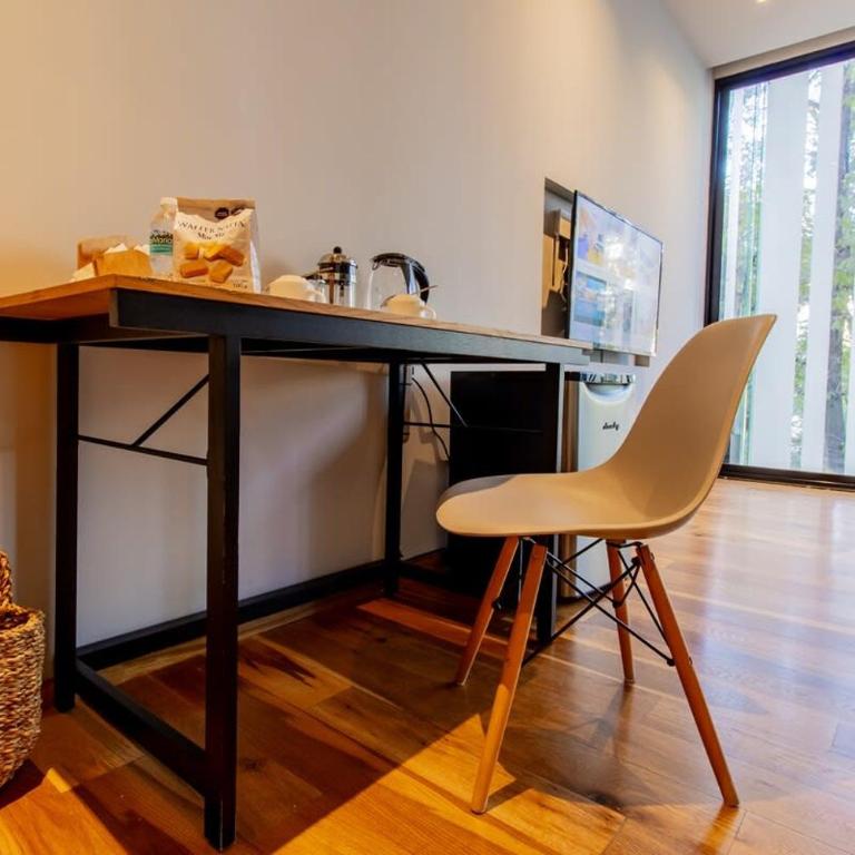 Capitalia Elegant Loft with Urban Energy - Apartment - 9