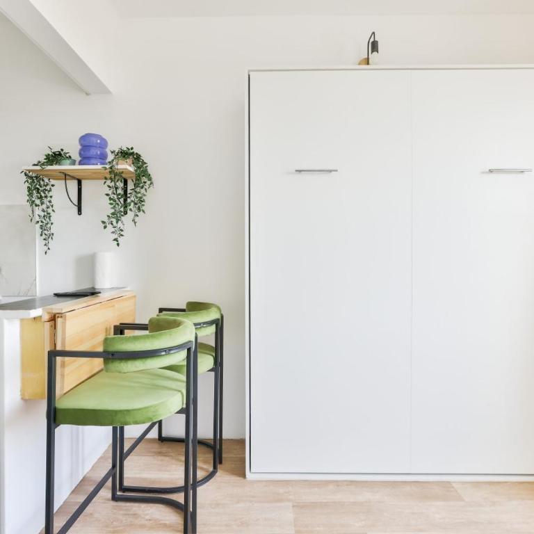 Studio cosy à 1min à pied du métro Porte des Lilas - Estudio con balcón - 15