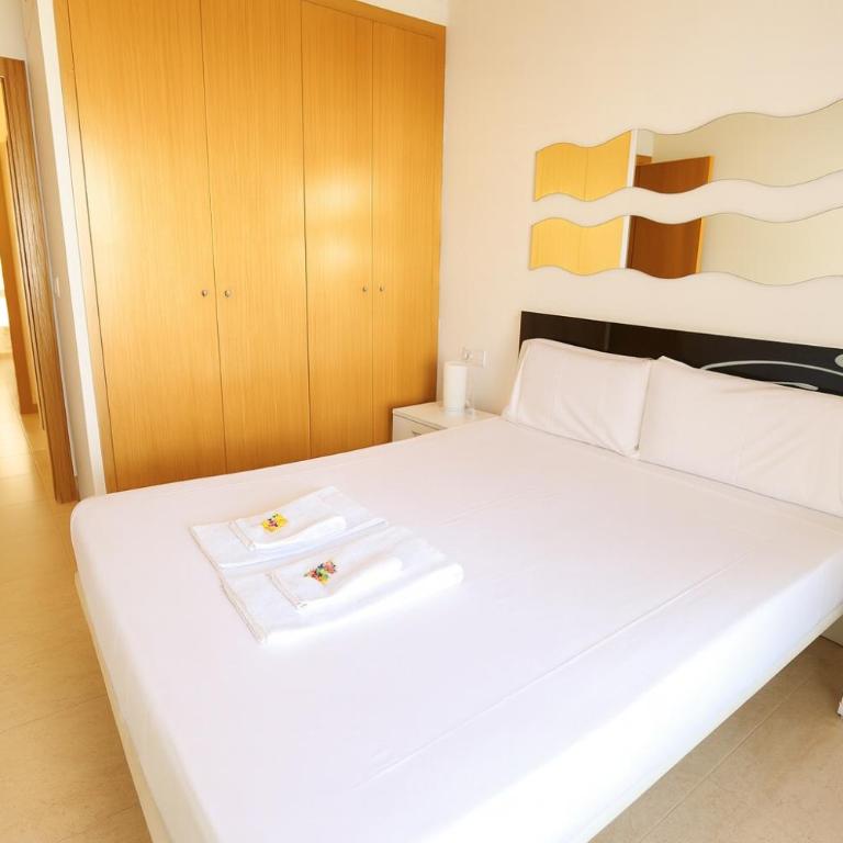 Tu refugio en Canet, piscina, parking y playa - Appartement 2 Chambres - 12