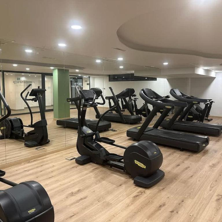 Luxury 2BD Flat - Pools - Parking - Spa - Gym - Apartamento de 2 dormitorios con balcón - 5