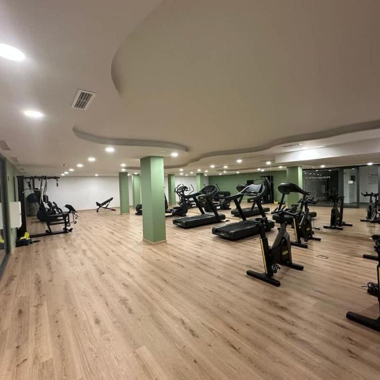 Luxury 2BD Flat - Pools - Parking - Spa - Gym - Apartamento de 2 dormitorios con balcón - 33