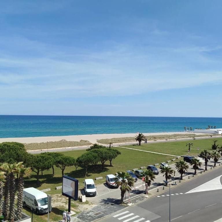 Lumineux T2 proche plage, commerces dans résidence avec ascenseur-5FL87 - Appartamento con Vista Mare - 23