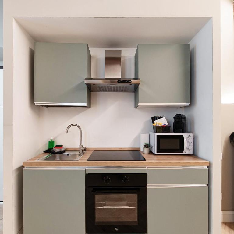 Vertical Garden Studio by Quokka 360 - Modern Studio in Como Downtown - Monolocale King - 2