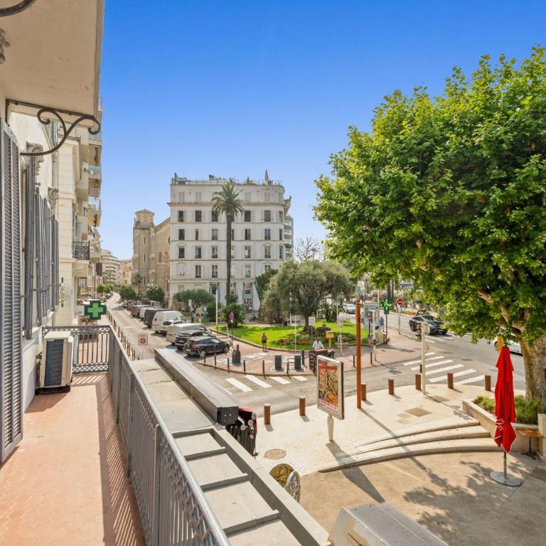 REF 783 - Cannes Croisette - Apartment for rent - Appartement - 9