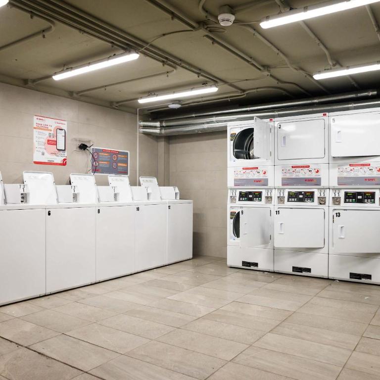 Stunning 2BR 2BA Apartment For 4 Guests - Apartamento - 33