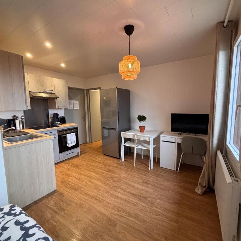 LE FONTAINE aux portes du village avec parking - Appartement 1 Chambre - 1