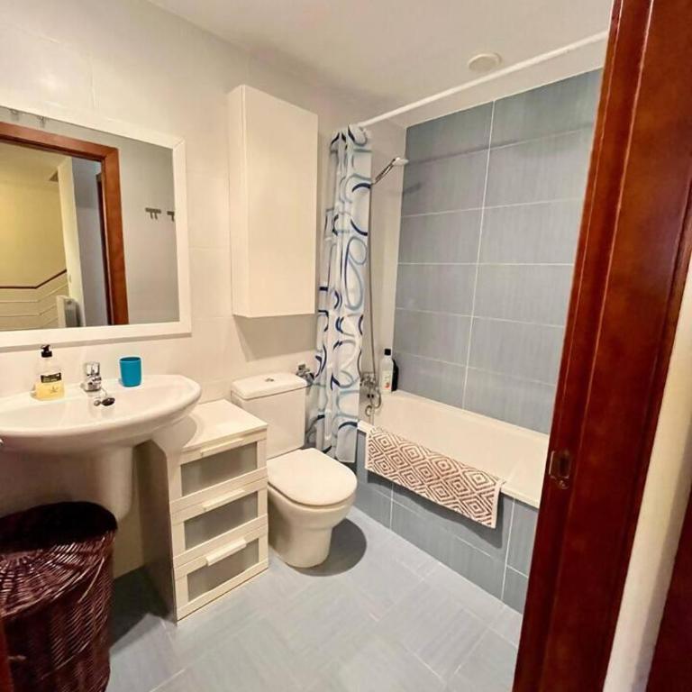 Casa exclusiva l Wifi l Garaje l Pool - Casa de 4 dormitorios - 21
