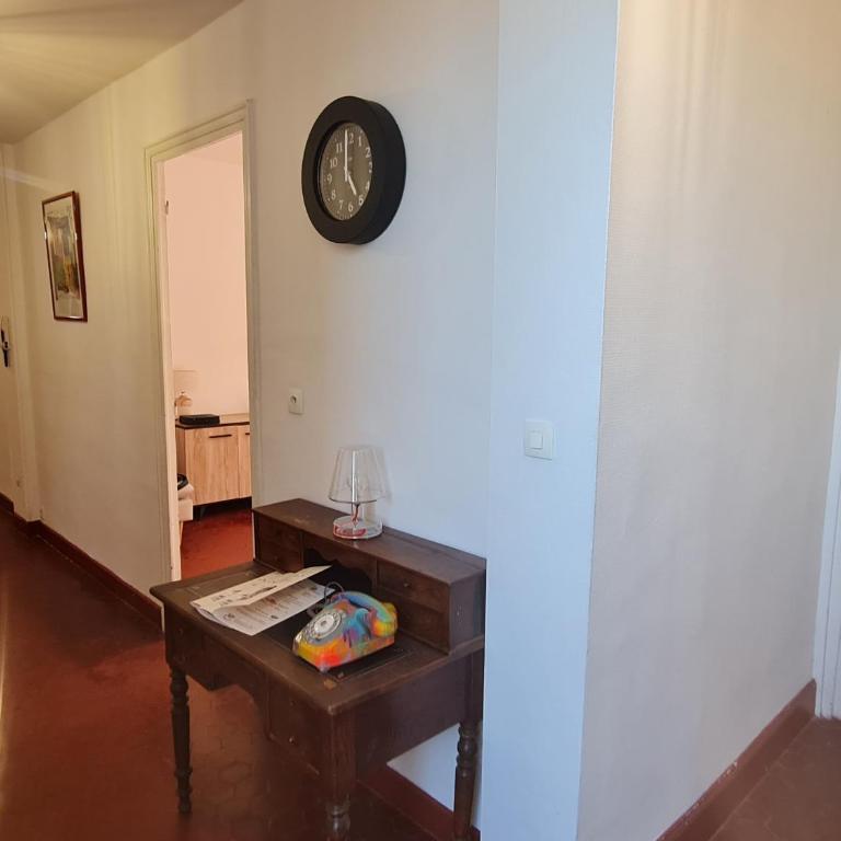 Appartement Duplex nimes centre160m2 climatisation 3 chambres avec parking - Appartamento con Vista Città - 12