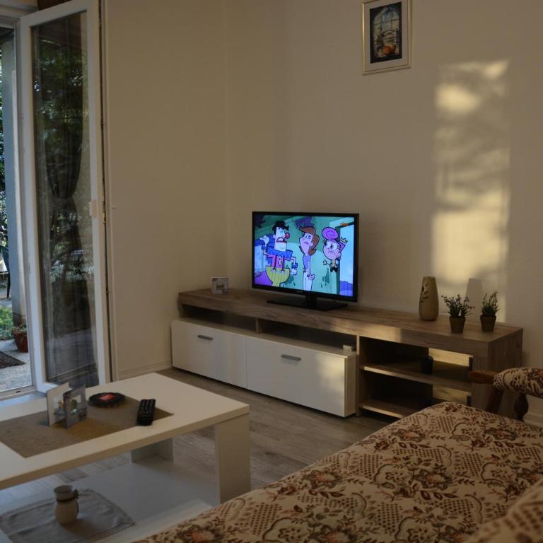 City View Apartment - Two-Bedroom Apartment - 24