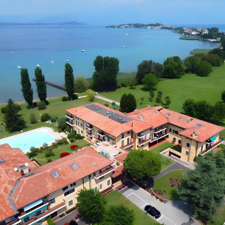 Lisbona Apartment - Terrazza Vista Lago a Sirmione - Appartamento Monolocale - 33