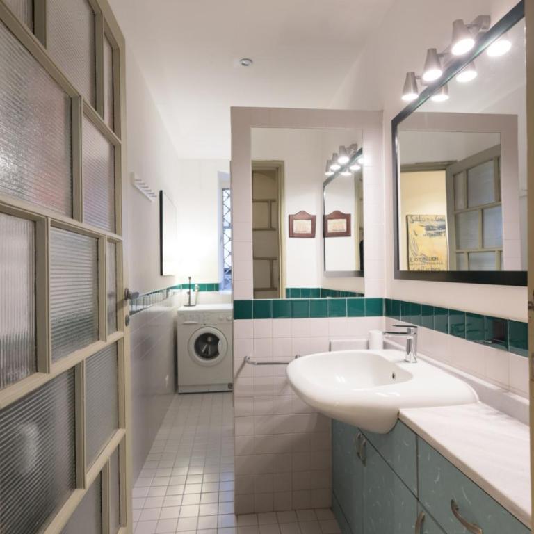 Urban House - Elegant Apartment Brera Milan Center - Appartamento con 2 Camere da Letto - 10