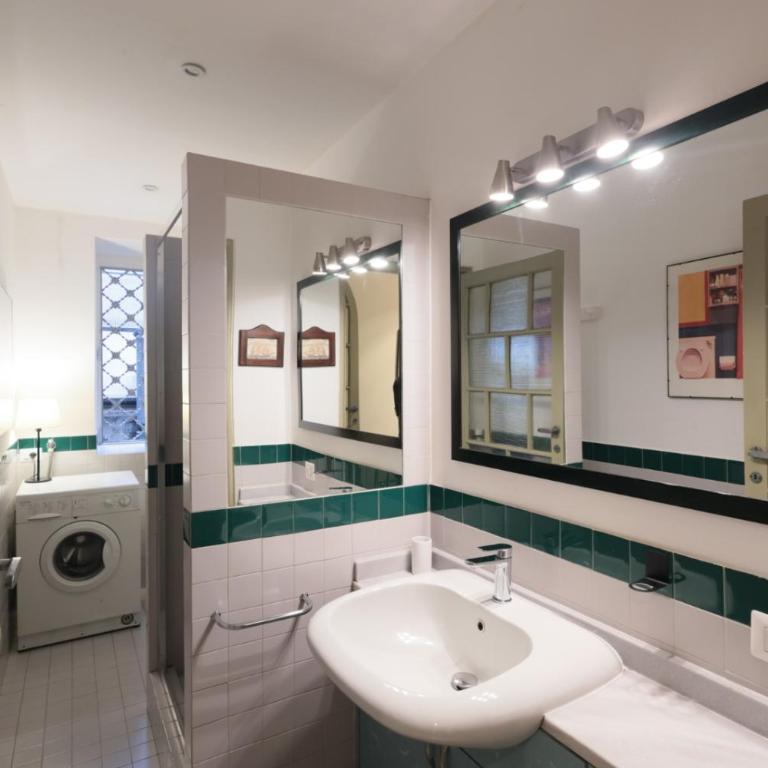 Urban House - Elegant Apartment Brera Milan Center - Appartamento con 2 Camere da Letto - 9